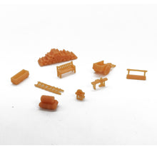 将图片加载到图库查看器,Country Farm Tool Accessory Set Z Scale 1:220