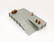 Laden Sie das Bild in den Galerie-Viewer, Platform / Loading Dock (wide) w Goods HO Scale Outland Models Train Railway