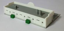 将图片加载到图库查看器,Shopping Centre / Mall w Parking Lot & Cars Z Scale Outland Models Train Railway