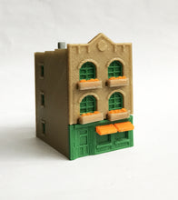 将图片加载到图库查看器,City Classic 3-Story Building w Storefront N Scale Outland Models Train Railroad