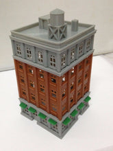 将图片加载到图库查看器,City Classic Tall Building Grand Hotel N Scale Outland Models Train Railroad