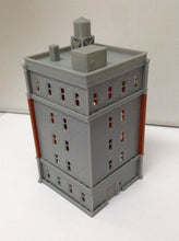 将图片加载到图库查看器,City Classic Tall Building Grand Hotel N Scale Outland Models Train Railroad