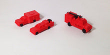 将图片加载到图库查看器,Country Fire Station with 3 Fire Trucks N Scale Outland Models Train Railway