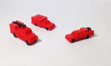 将图片加载到图库查看器,Country Fire Station with 3 Fire Trucks Z Scale Outland Models Train Railway