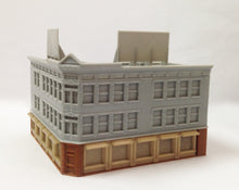 将图片加载到图库查看器,City Classic Corner Shop (Long) Z Scale Outland Models Train Railway Layout