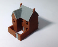 Laden Sie das Bild in den Galerie-Viewer, Victorian City Building Small Pub Z Scale Outland Models Train Railway Layout Victorian