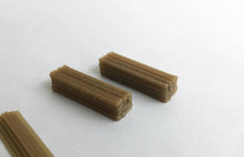 Laden Sie das Bild in den Galerie-Viewer, Lumber Load Set 3 Styles Z Scale 1:220 Outland Models Train Railroad Accessories