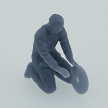 Load image into Gallery viewer, Outland Models Rally Racing Car Maintenance Crew Mechanic Set Scale 1:43