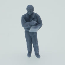 将图片加载到图库查看器,Outland Models Rally Racing Car Maintenance Driver & Crew Figure Set Scale 1:43