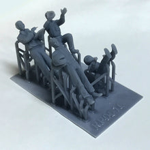 将图片加载到图库查看器,Outland Models Rally Racing Car Maintenance Driver & Crew Figure Set Scale 1:43