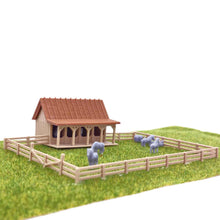Laden Sie das Bild in den Galerie-Viewer, Small Country Stable w Horses and Grass 1:220 Z Scale