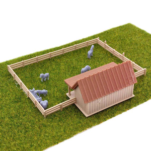 Small Country Stable w Horses and Grass 1:220 Z Scale