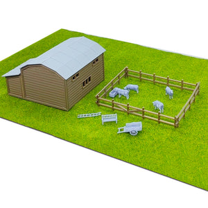 Country Farm Barn with Accessories 1:64 S Scale