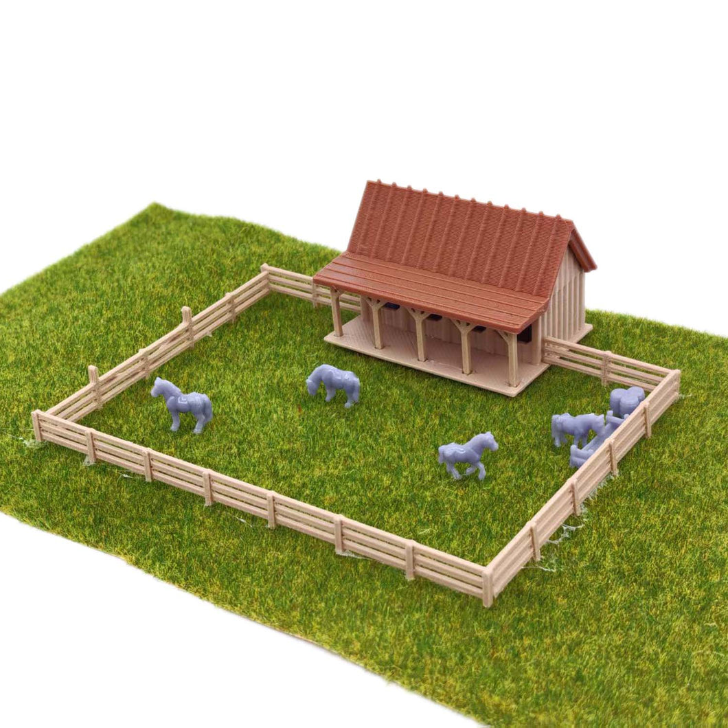 Small Country Stable w Horses and Grass 1:220 Z Scale