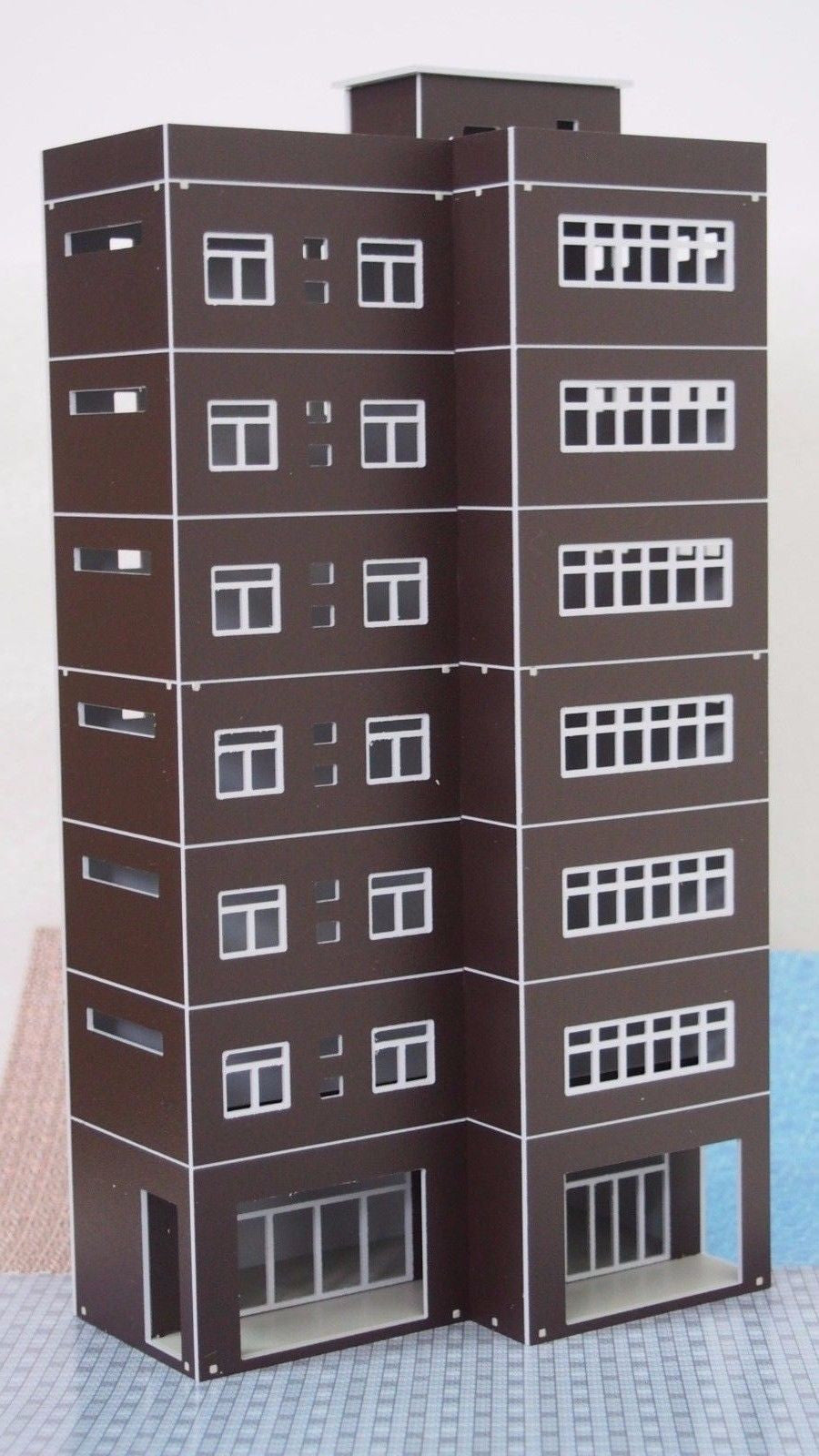 Modern Tall Business Building Office HO OO Scale Outland Models Train Railway