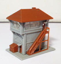 Cargar imagen en el visor de la galería, Train Station Signal Box / Tower Z Scale Outland Models Train Railway Layout