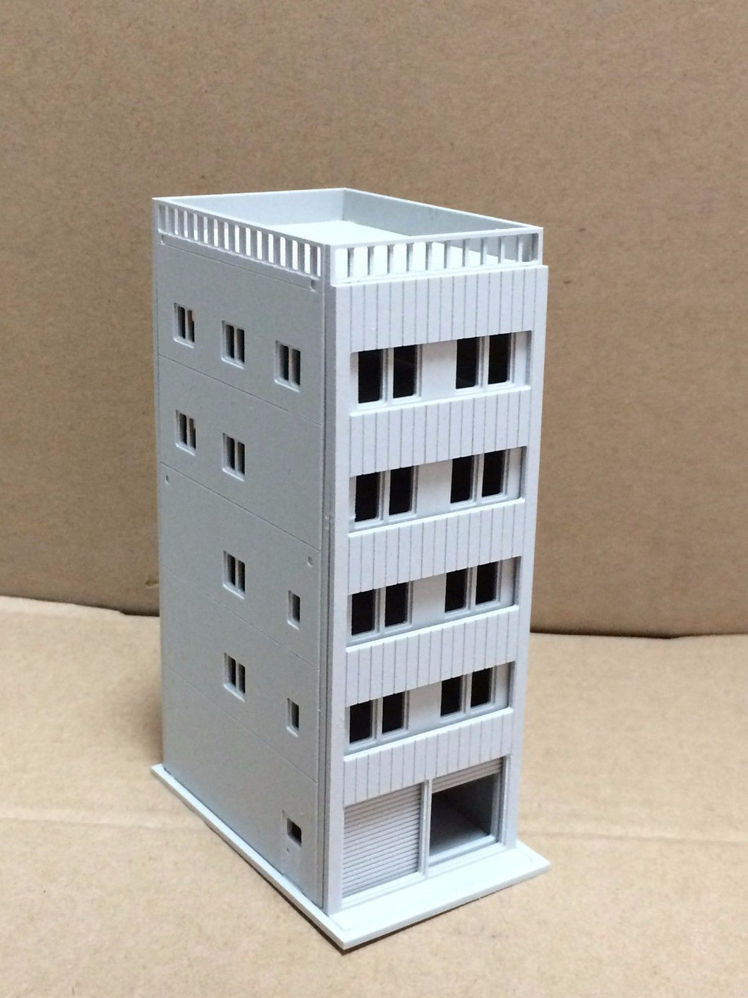 Modern 5-Story Apartment with Garage Unpainted N Scale Outland Models Railway