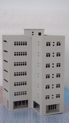 Modern Large Business Building / Office N Scale 1:160 Outland Models Railway