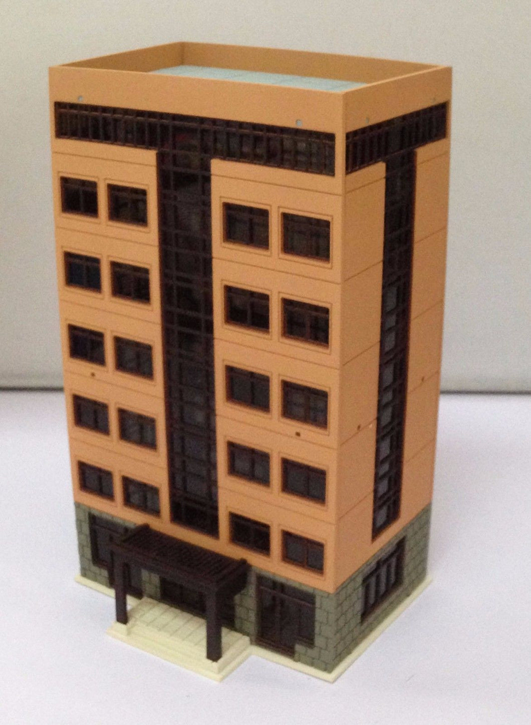 Colored Modern City Building Grand Apartment N Scale Outland Models Ra